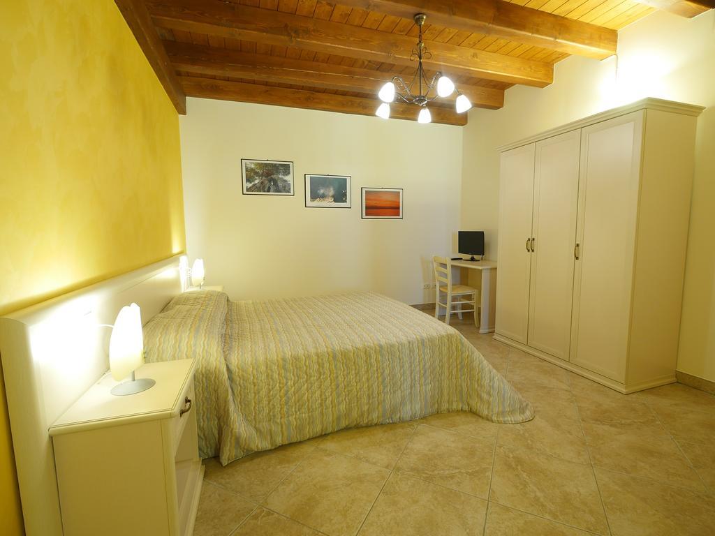 Tenuta Cavalieri Леверано Номер фото